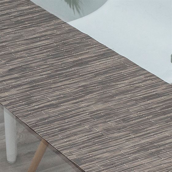 Chemin de table marron aspect bambou, vinyle tissé antitache lavable et déperlant | Nappes françaises